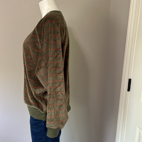The Great The Velour Vneck Sweatshirt Army Pin Stripe Top Sz 2 Medium NEW - Picture 4 of 14